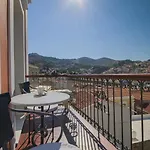 Апарт-отель Thea 4*