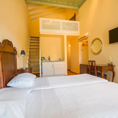 Thea Aparthotel 4*