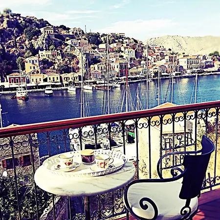 Thea Lägenhetshotell Symi