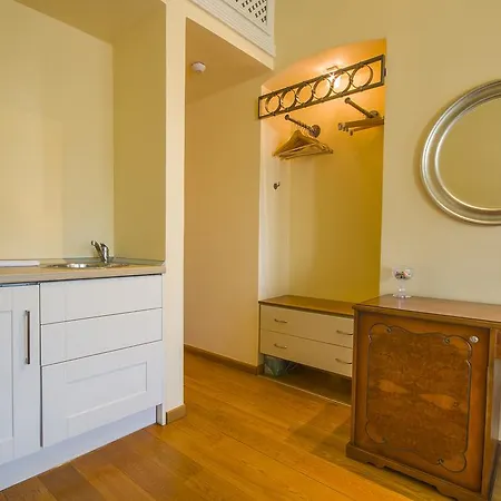 Aparthotel Thea Symi